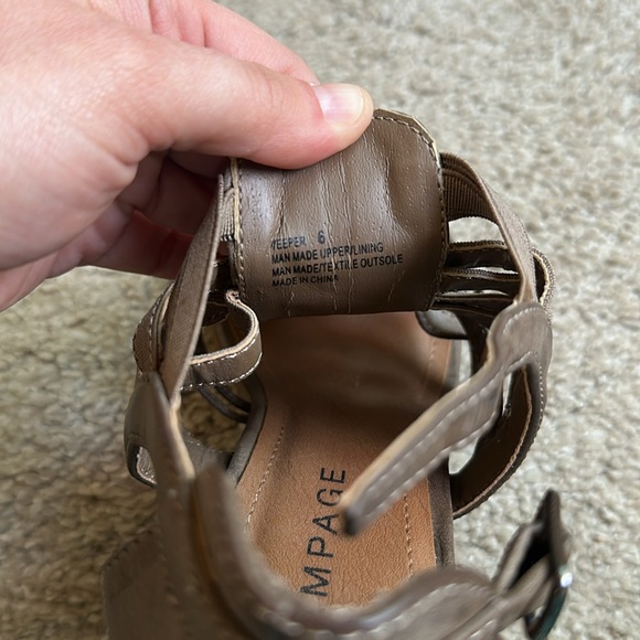 Heels - Picture 3 of 5